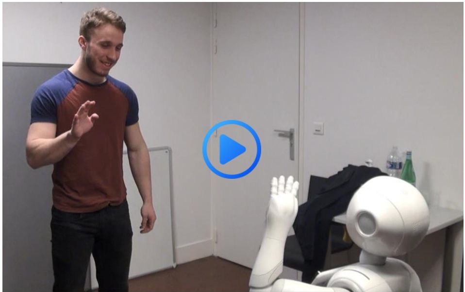 Robot Travel Agent for Multi-Modal HRI